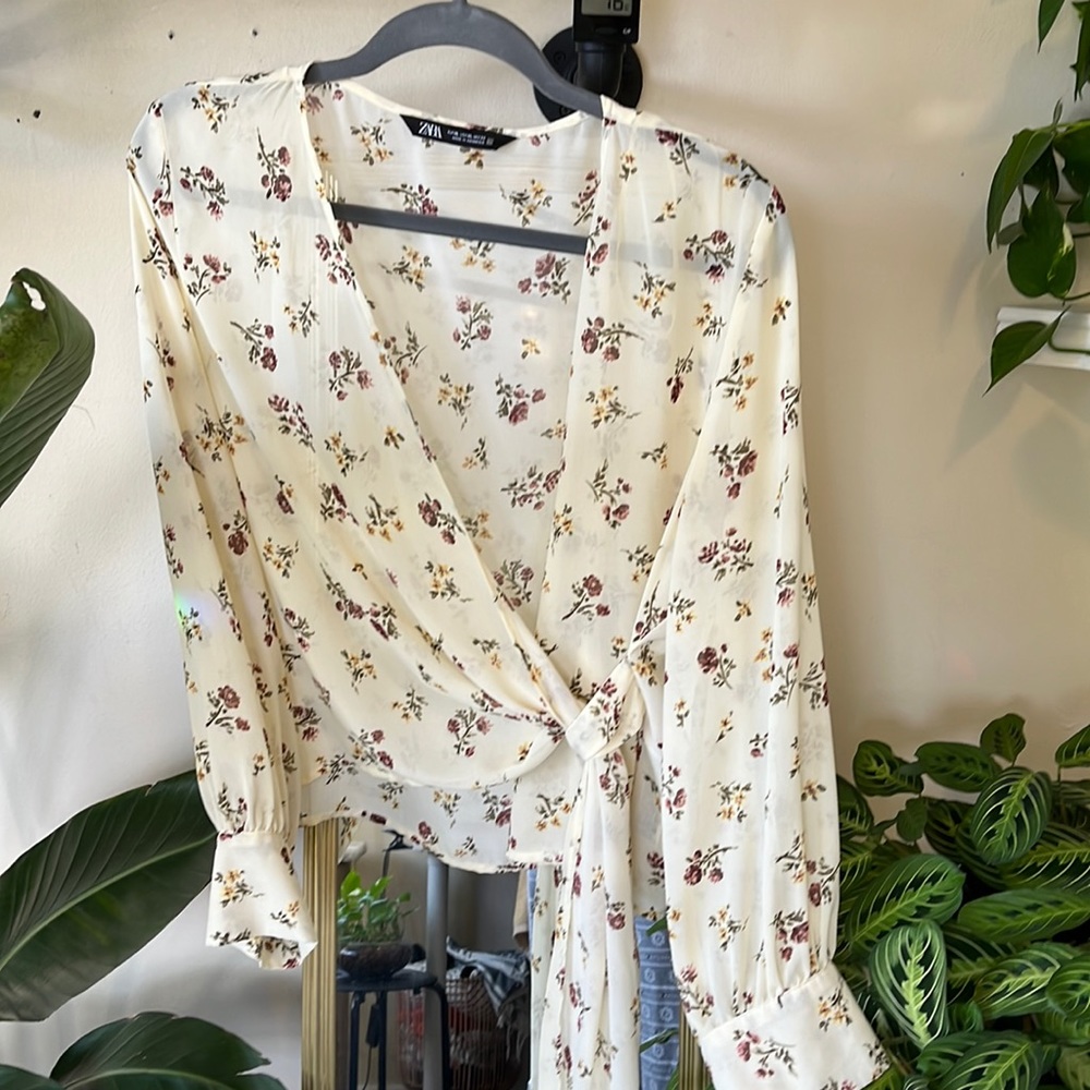 Yellow floral print blouse from Zara size XL.